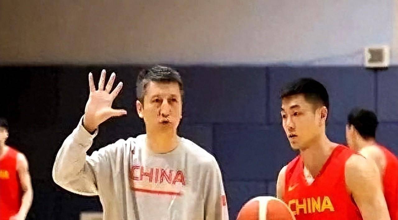 斯诺克热身赛上演强强对话，皖南犀牛队翻盘燕赵飞鹰队，战术调整见效；赛场纪律更严谨-九游娱乐APP